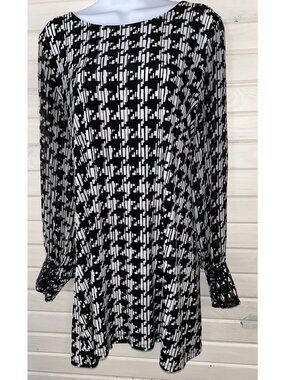 Alfani Sz MEDIUM Black White Houndstooth Blouse Tunic w/ Faux Leather Trim EUC
